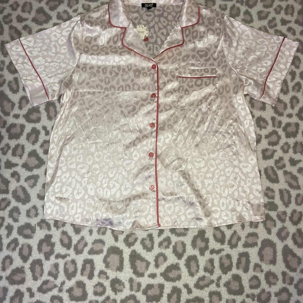 Cute satin leopard print pajama set